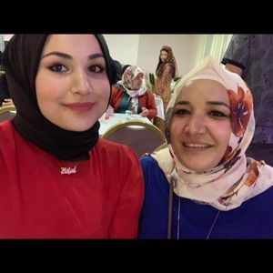 Meet your Posher, Hilal